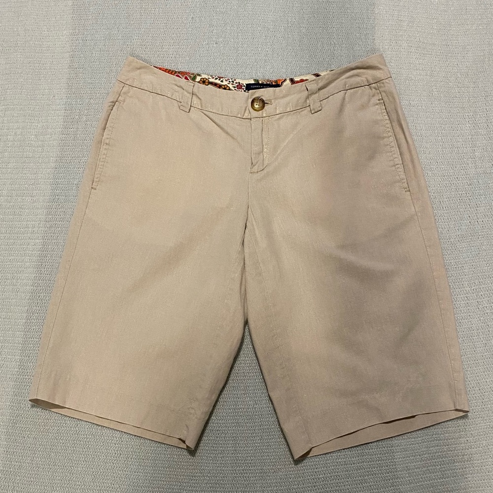 Tommy Hilfiger 12 inch short.